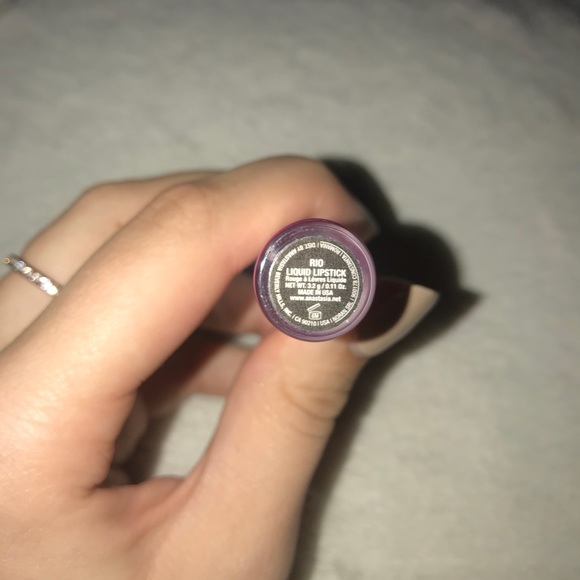 ABH Liquid Lipstick “Rio” - Picture 2 of 4